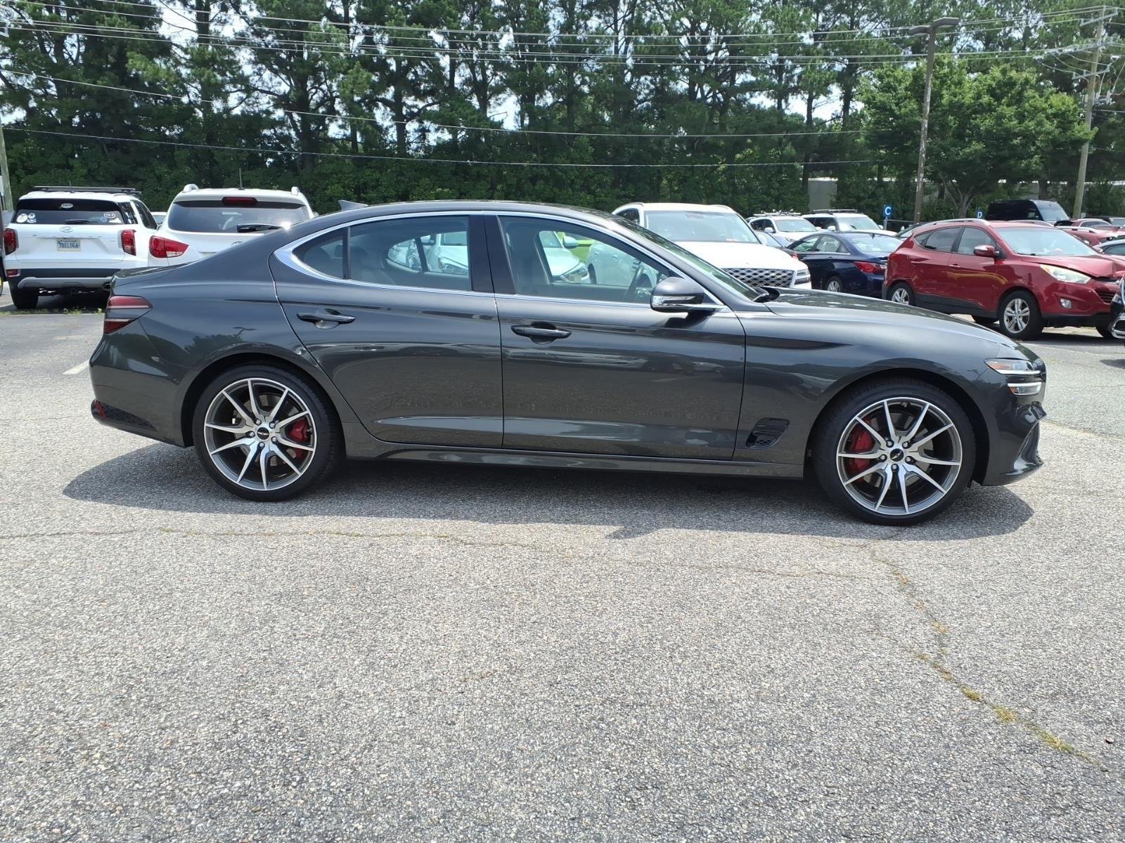 Certified Used 2025 Makalu Gray Genesis 2.5T image 5