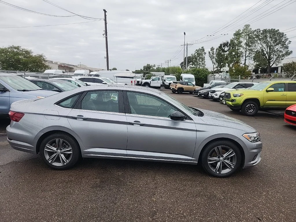 Used 2020 Silver Volkswagen 1.4T SE image 16
