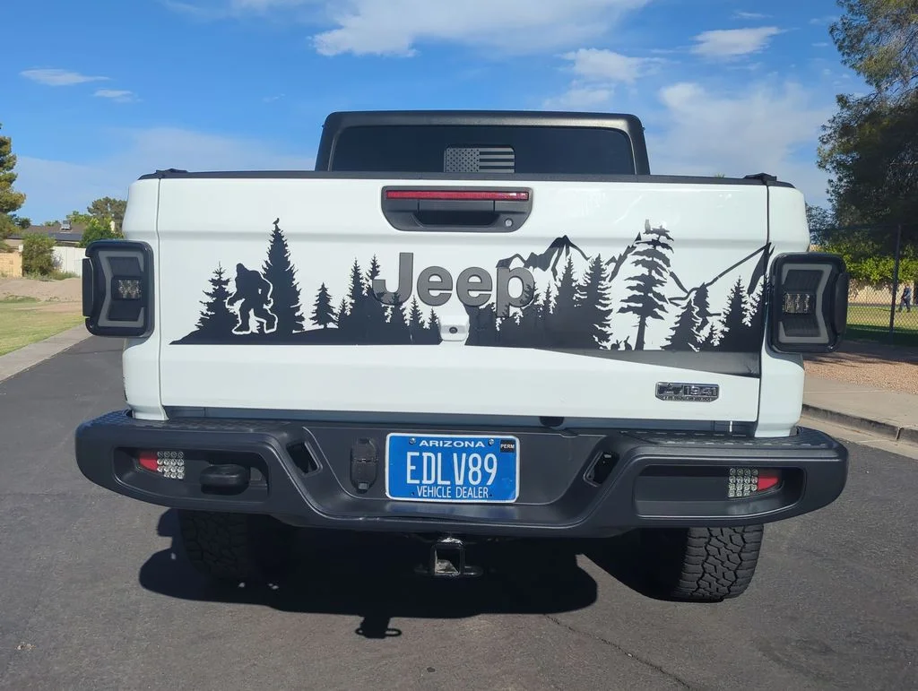 Used 2021 White Jeep Sport image 27