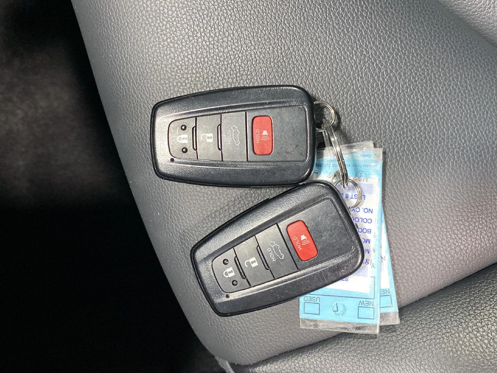Used 2022 Celestial Silver Metallic Toyota XLE image 39