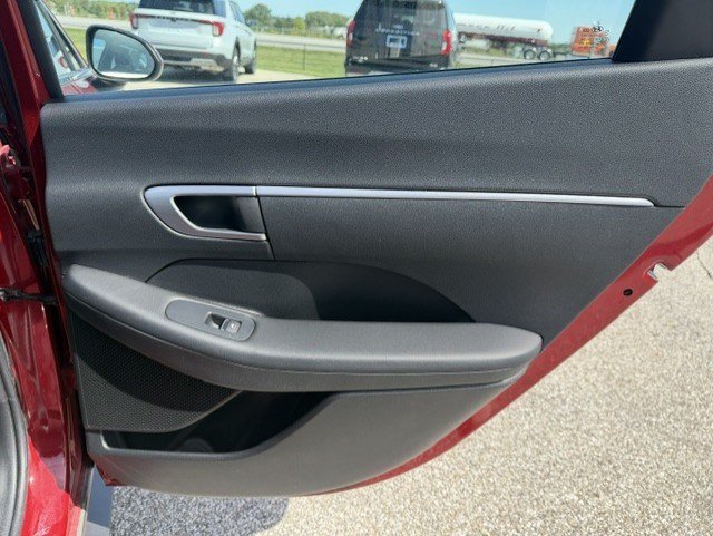 Certified Used 2025 Red Hyundai SE image 25