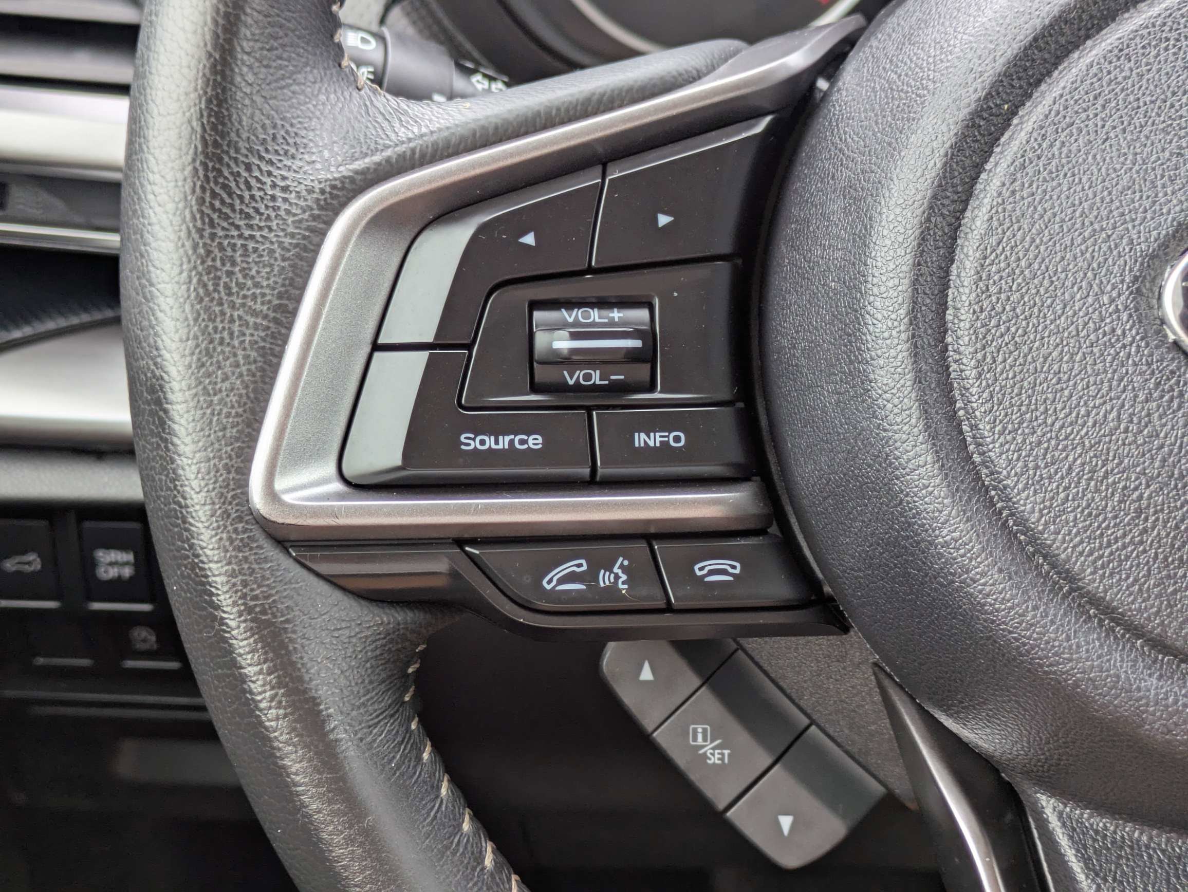 Used 2024 Crystal Black Silica Subaru Premium image 31