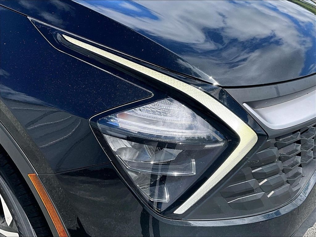Used 2023 Fusion Black Kia LX image 30