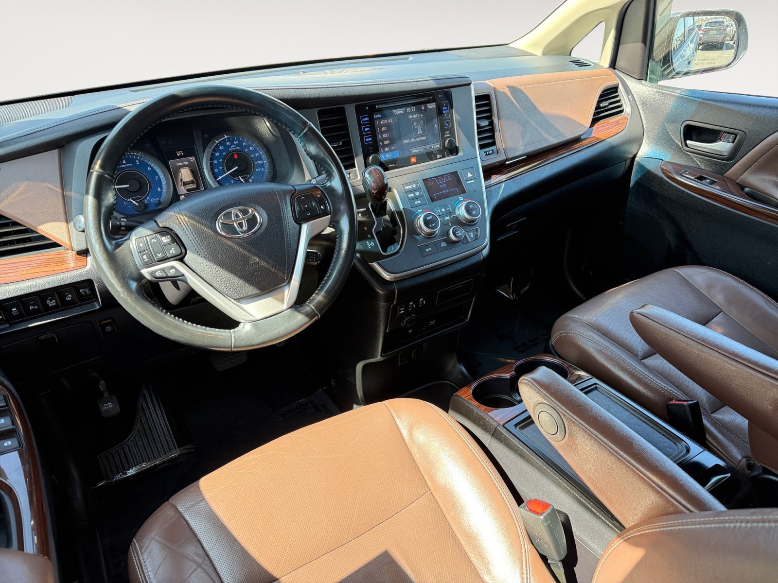 Used 2017 Creme Brulee Toyota Limited Premium image 15