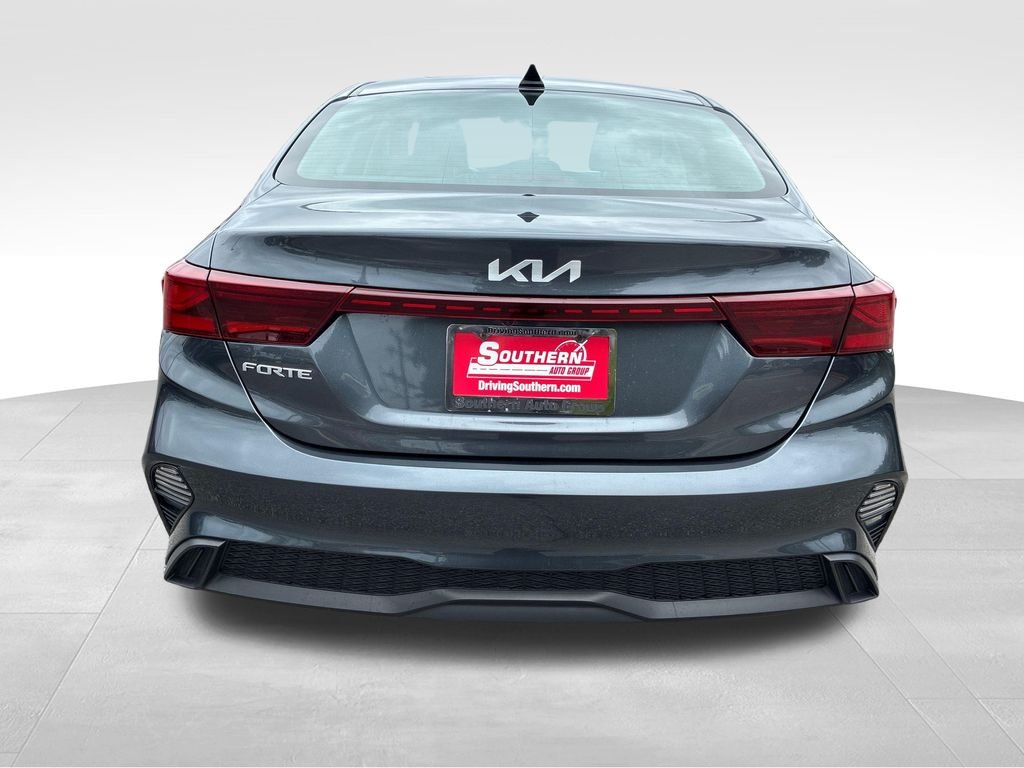 Used 2023 Gray Kia LXS image 5