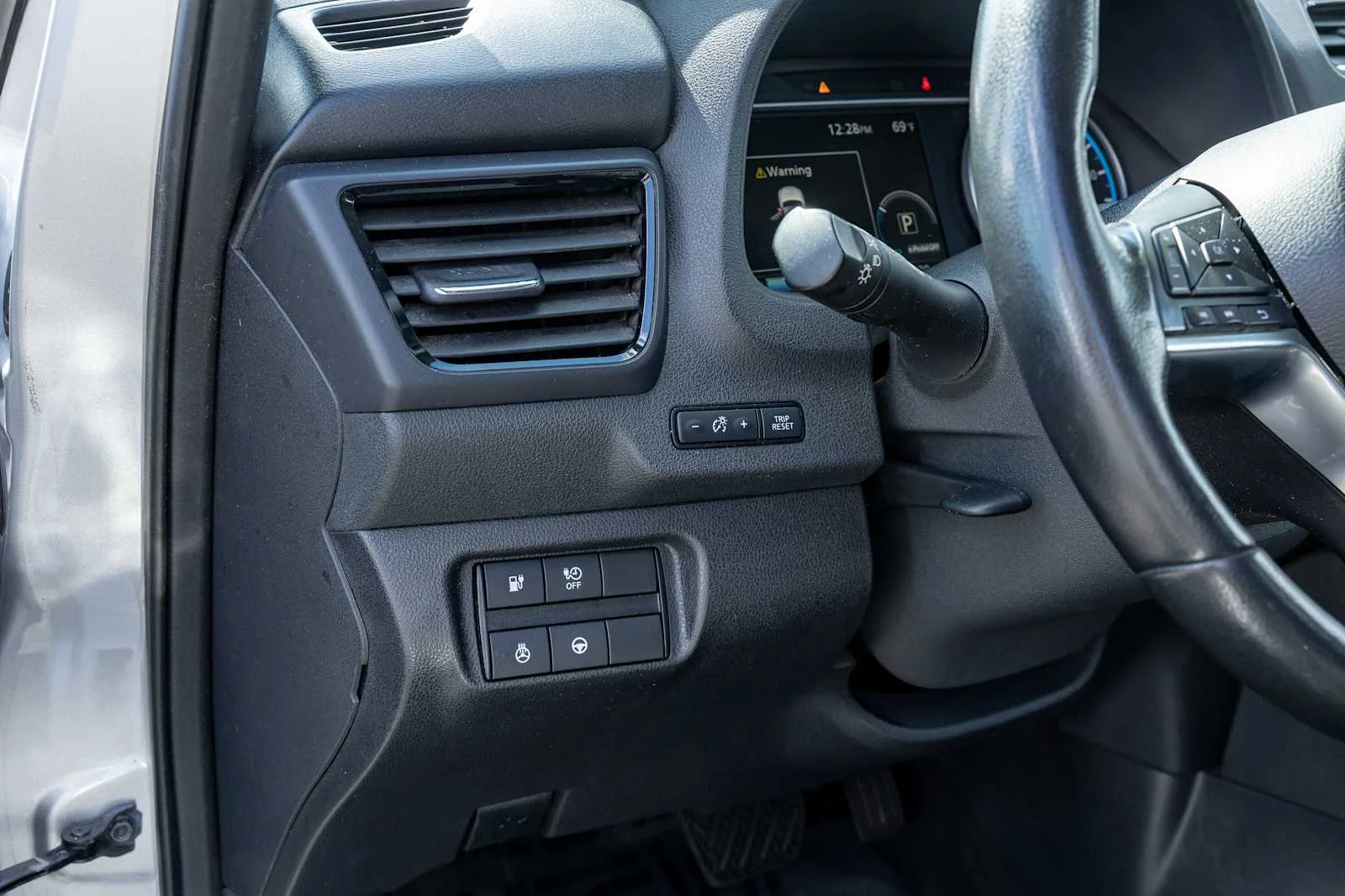 Used 2018 Silver Nissan SV image 15