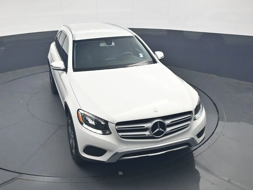 Used 2016  Mercedes-Benz GLC 300 image 36