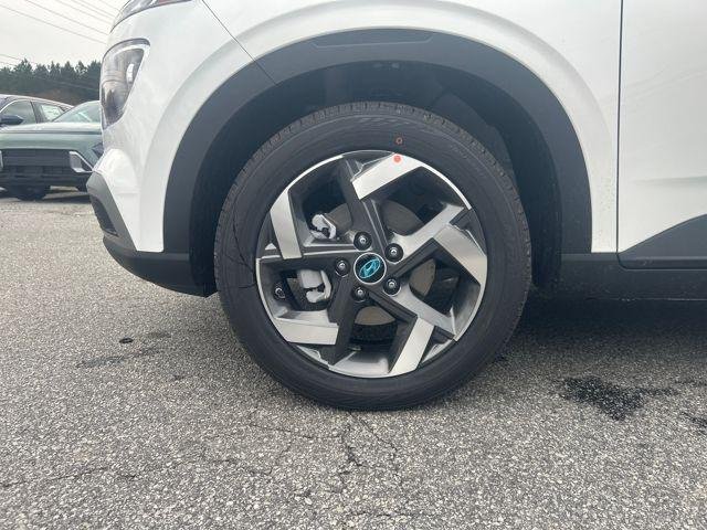New 2026 White Hyundai SEL image 24