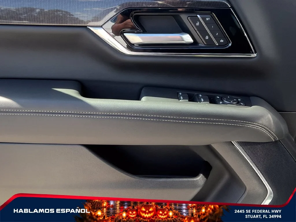 New 2027 Summit White GMC Elevation image 24