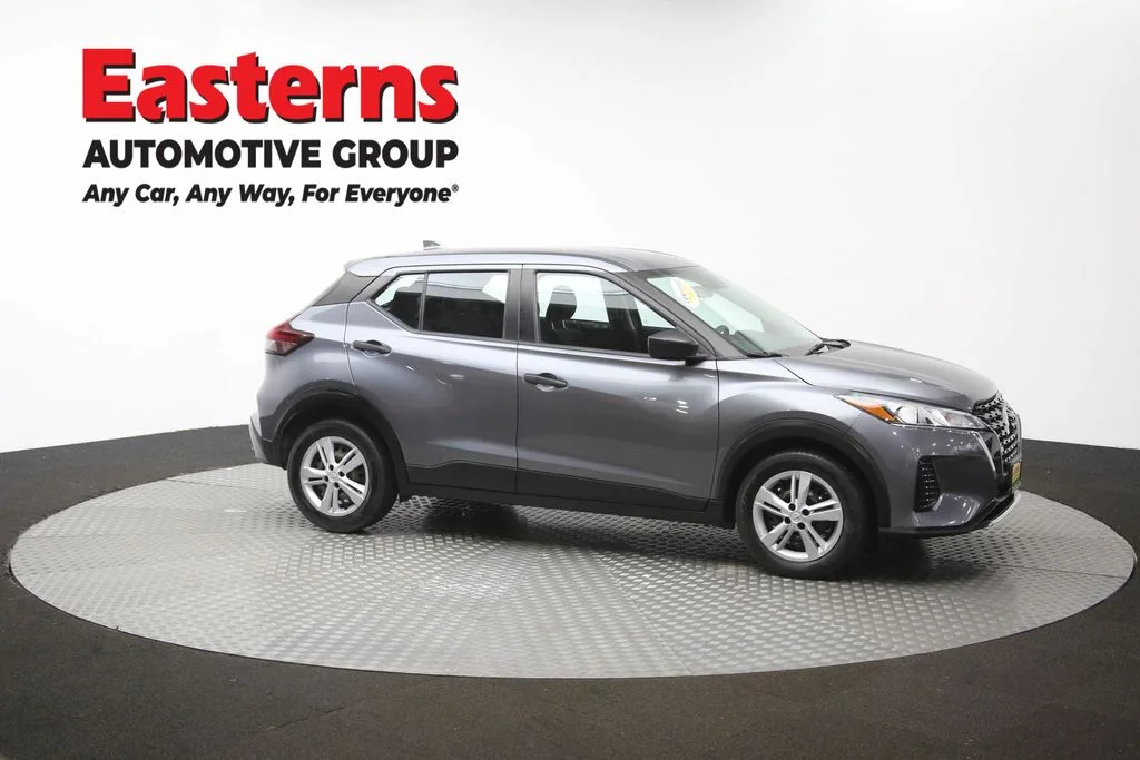 Used 2023 Gray Nissan S image 45