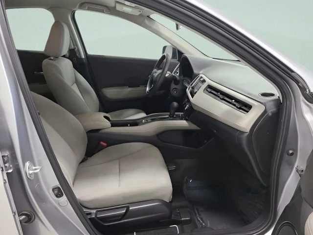 Certified Used 2021 Lunar Silver Metallic Honda LX image 12