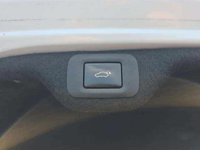 Used 2019 White Pearl Lexus 350 Luxury image 13