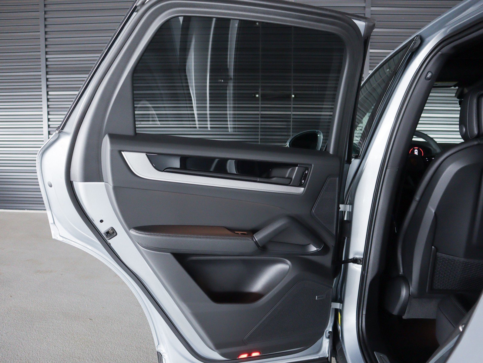 New 2026 Dolomite Silver Metallic Porsche  image 23