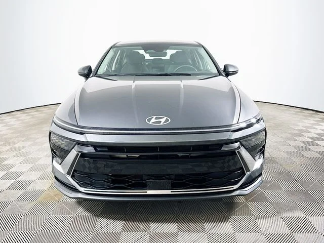Certified Used 2024 Gray Hyundai SEL image 8