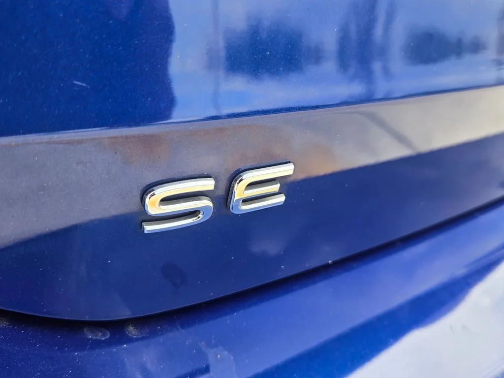 Certified Used 2023 Blue Volkswagen 1.5T SE image 14