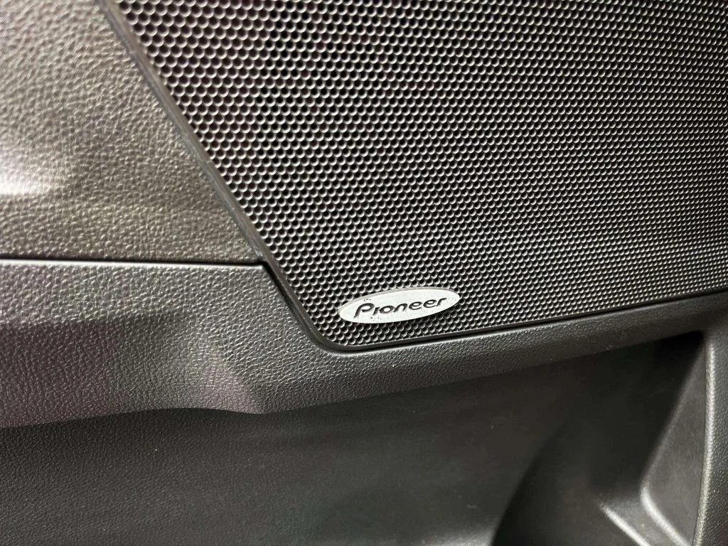 Used 2017 Mosaic Black Metallic Chevrolet Premier image 17
