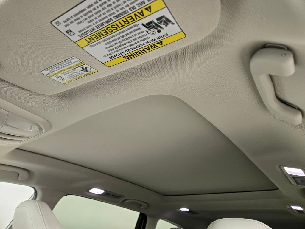New 2026 CRYSTAL WHITE PEARL Subaru Limited 7-Passenger image 10