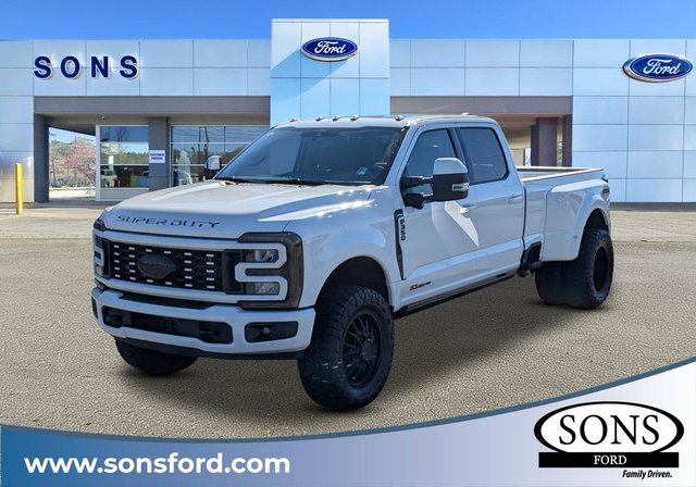 2026 FORD SUPER DUTY F-350 DRW F-350® Lariat®