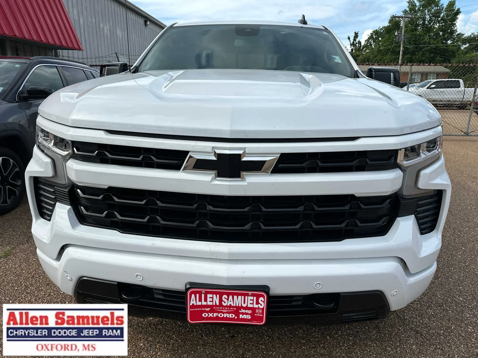 Used 2024 Summit White Chevrolet RST image 7