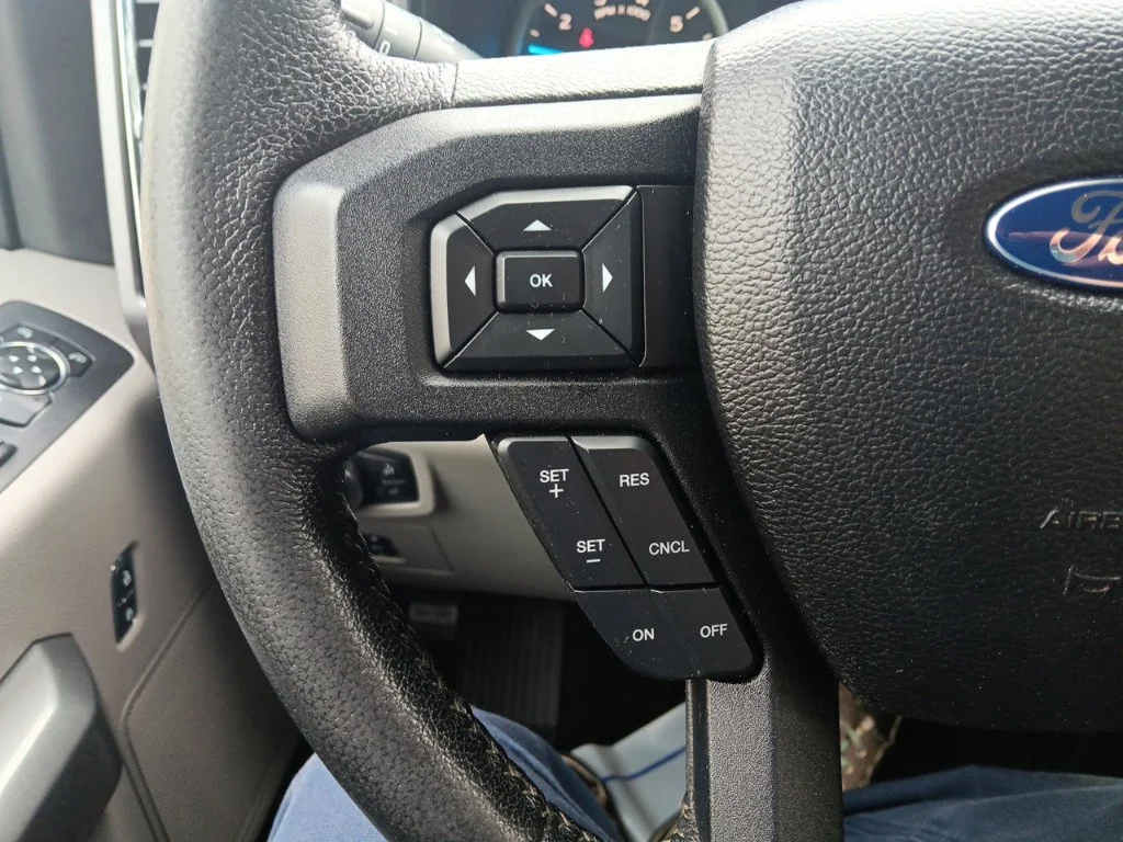 Used 2016 Blue Jeans Metallic Ford XLT image 20