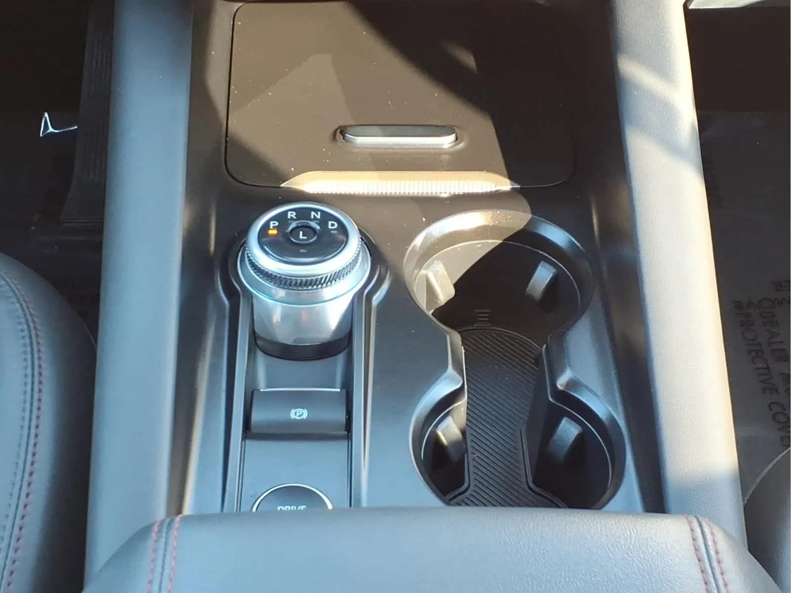 Used 2025 Vapor Blue Ford Active image 27