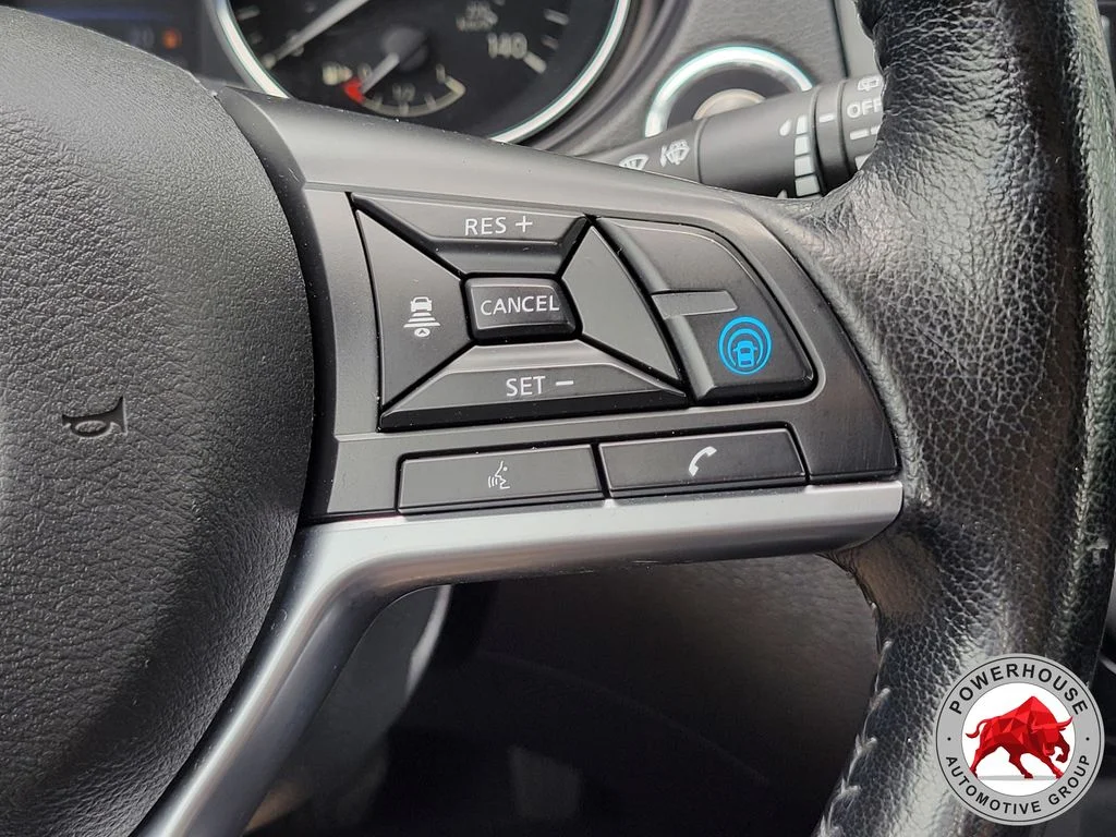 Used 2021 Silver Nissan SL image 30