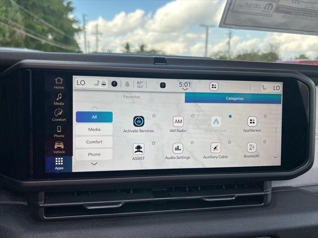 2025 Jeep Wrangler 4-Door Willys - Photo 13