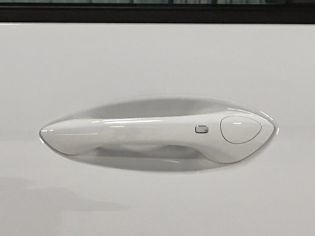 Used 2024 White Chevrolet LT image 13