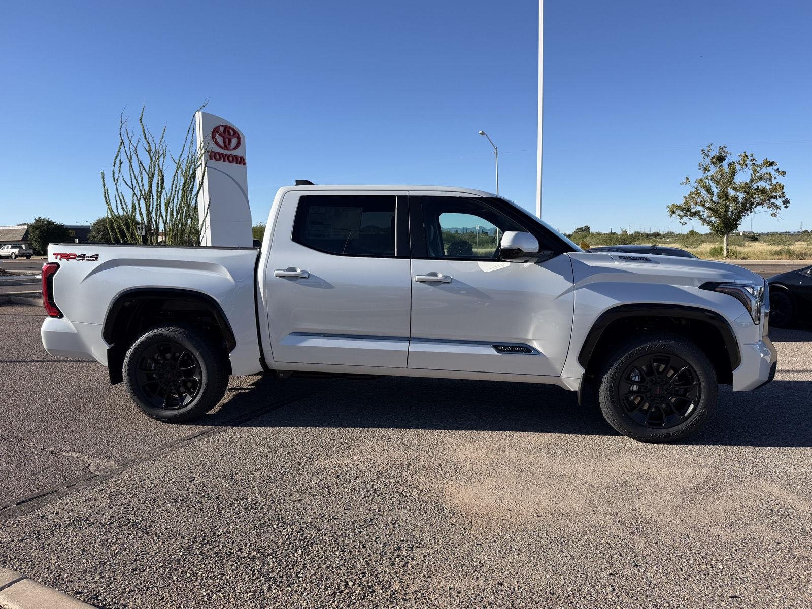 New 2026 Wind Chill Pearl <sup>1</sup> Toyota Tundra Platinum image 7