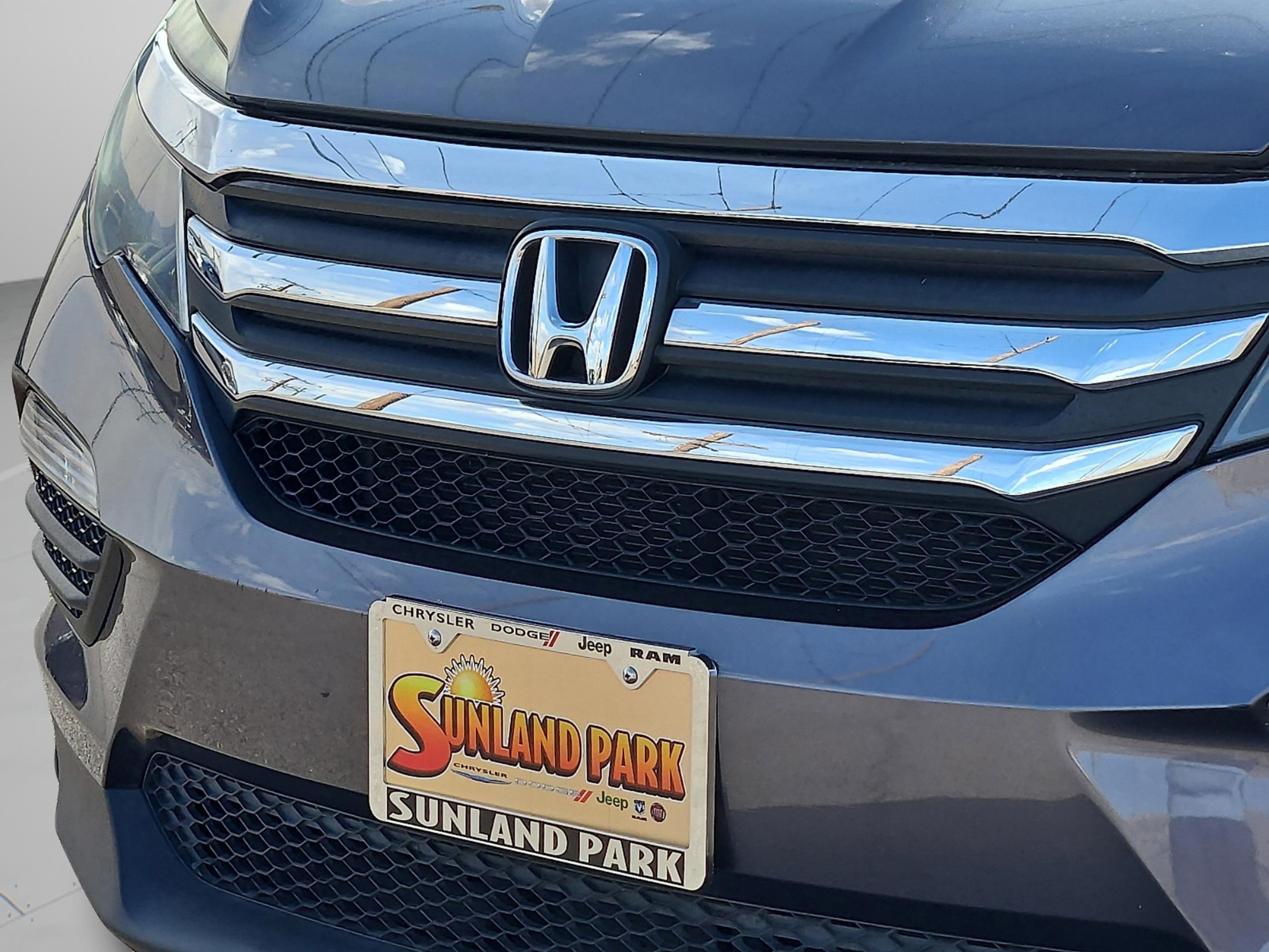 Used 2017 Modern Steel Metallic Honda EX-L image 7