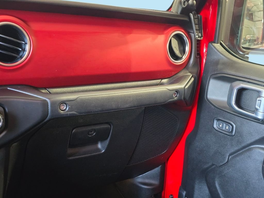 Used 2021 Red Jeep Rubicon image 11