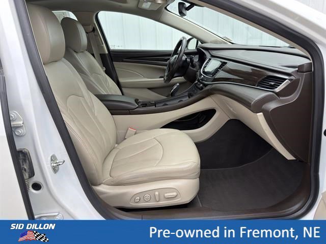 Used 2017 White Frost Tricoat Buick Premium image 16