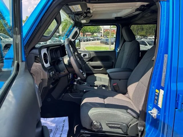 New 2026 Hydro Blue Pearl-Coat Exterior Paint Jeep Sport image 13