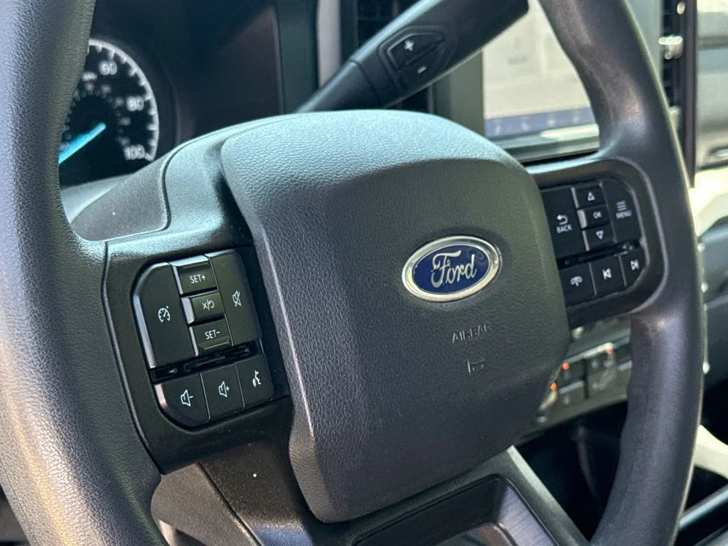 Used 2025 White Ford XLT image 25