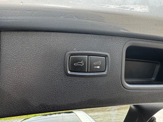 2021 Porsche Macan S - Photo 18