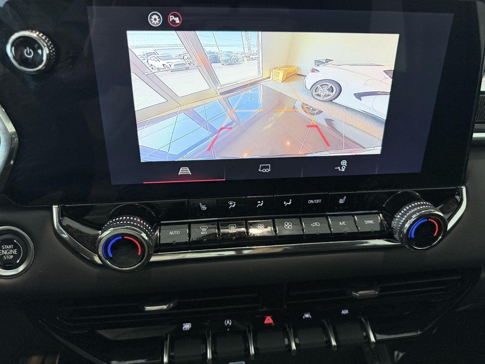 Used 2025 Onyx Black GMC Elevation image 46