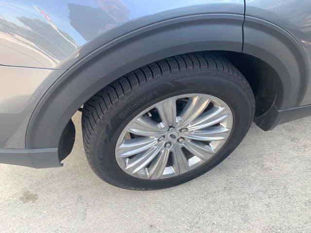 Used 2023 Gray Ford Limited image 13