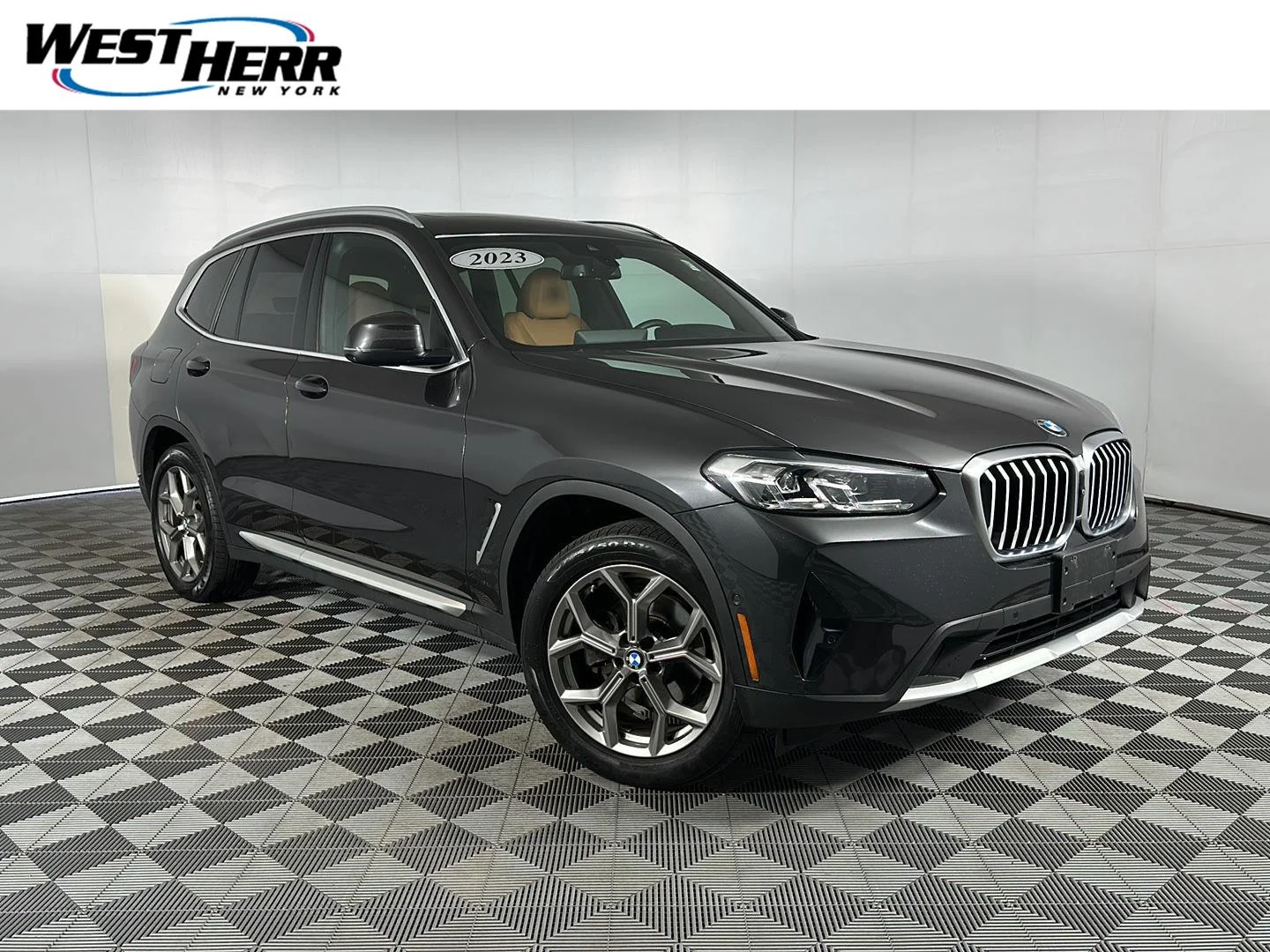 Used 2023 Dark Graphite Metallic BMW xDrive30i image 1