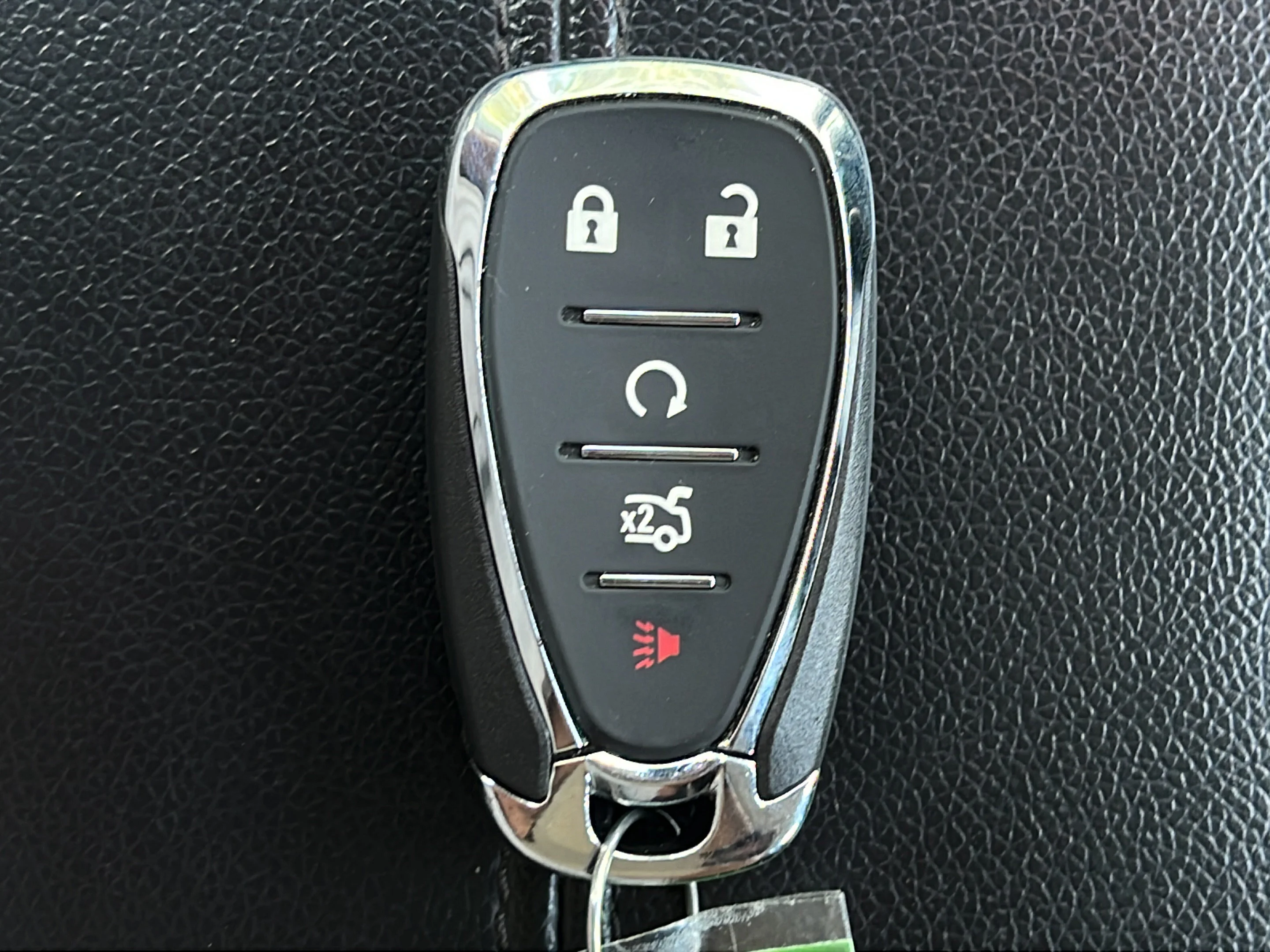 Used 2024 Summit White Chevrolet LT image 23