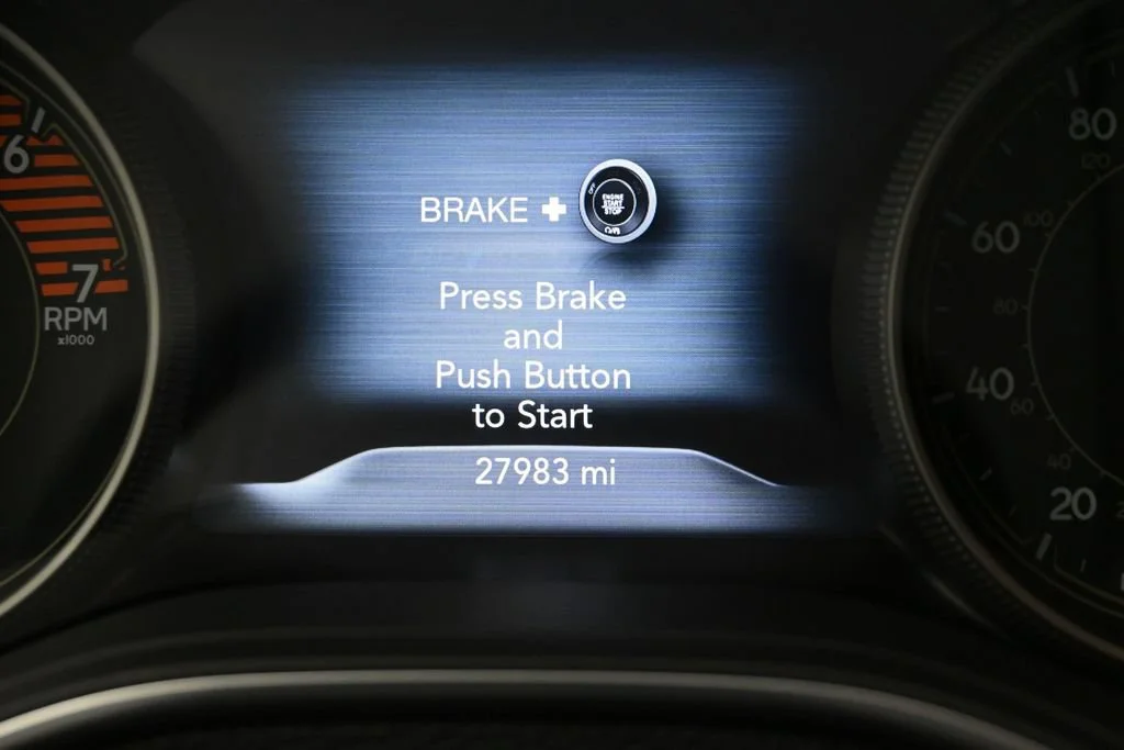 Used 2022 Black Jeep Latitude Lux image 13