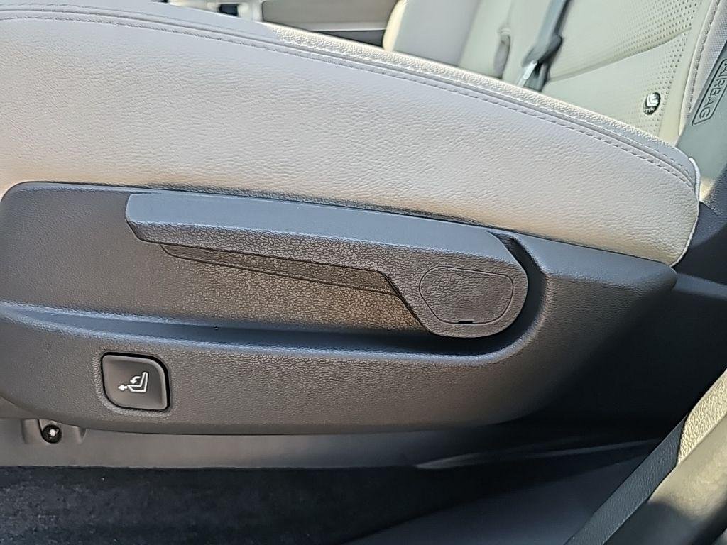 2026 Hyundai Santa Fe Limited - Photo 36