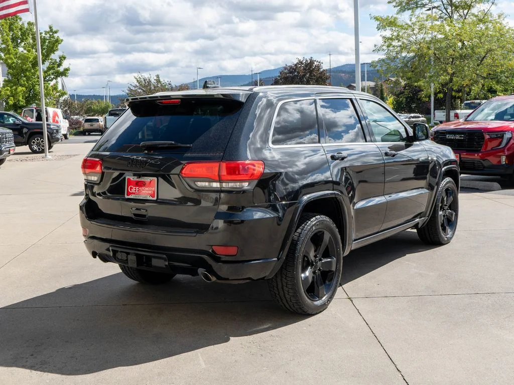 Used 2015 Black Jeep Altitude image 7