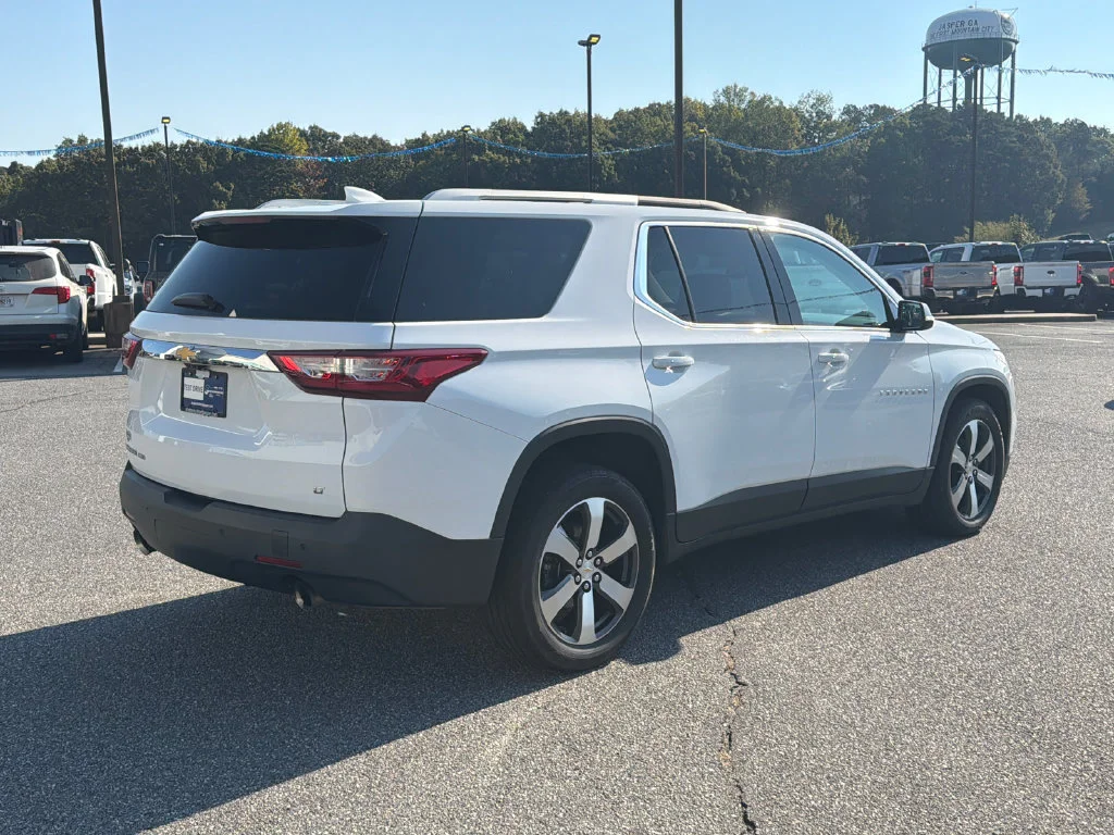 Used 2018 White Chevrolet 3LT image 7