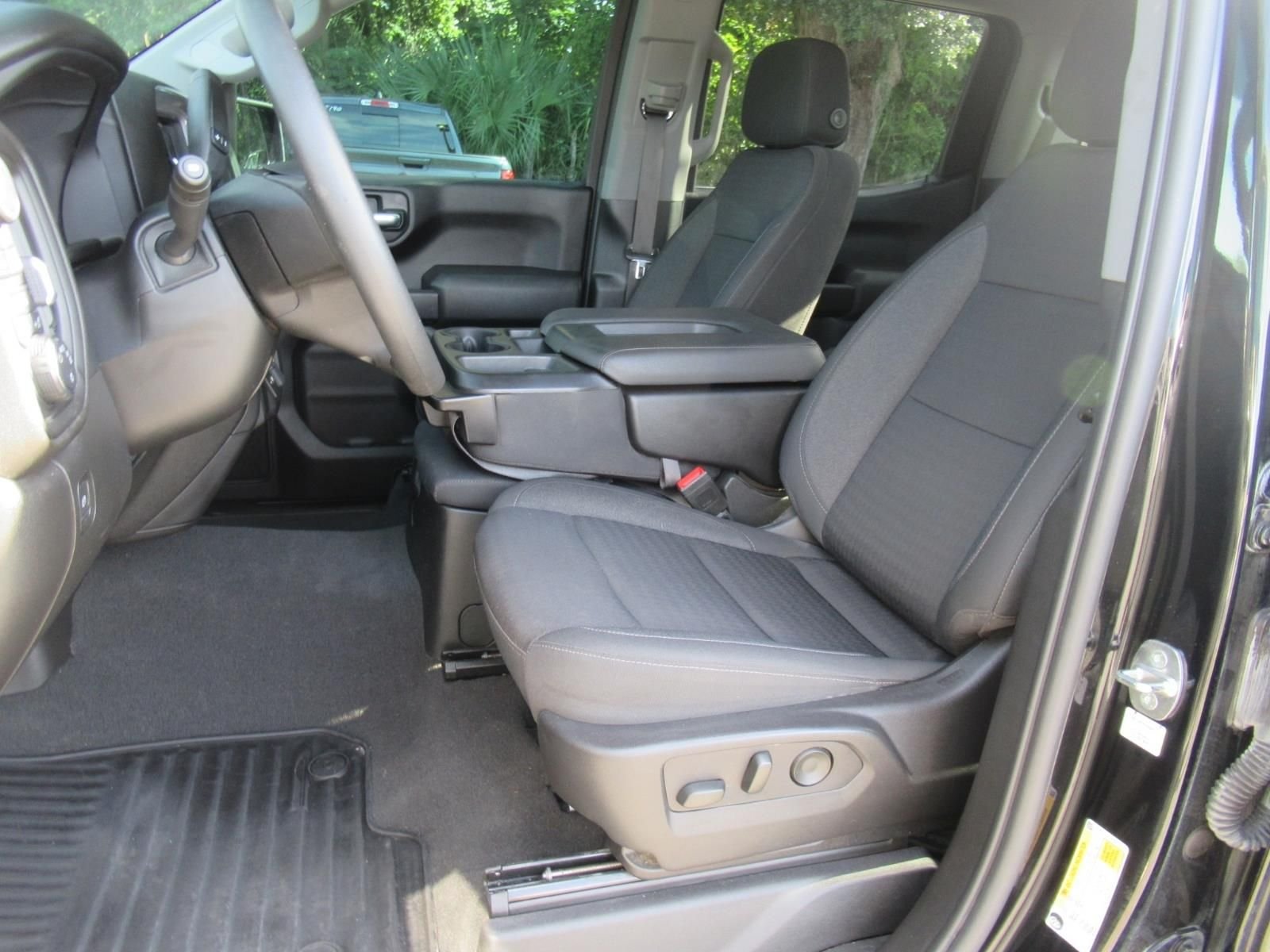 Used 2022 Black Chevrolet Custom image 18