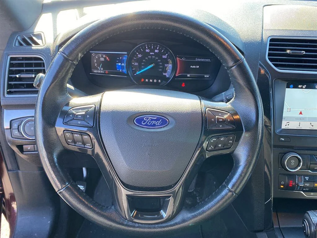 Used 2018 Burgundy Velvet Metallic Tinted Clearcoat Ford XLT image 17