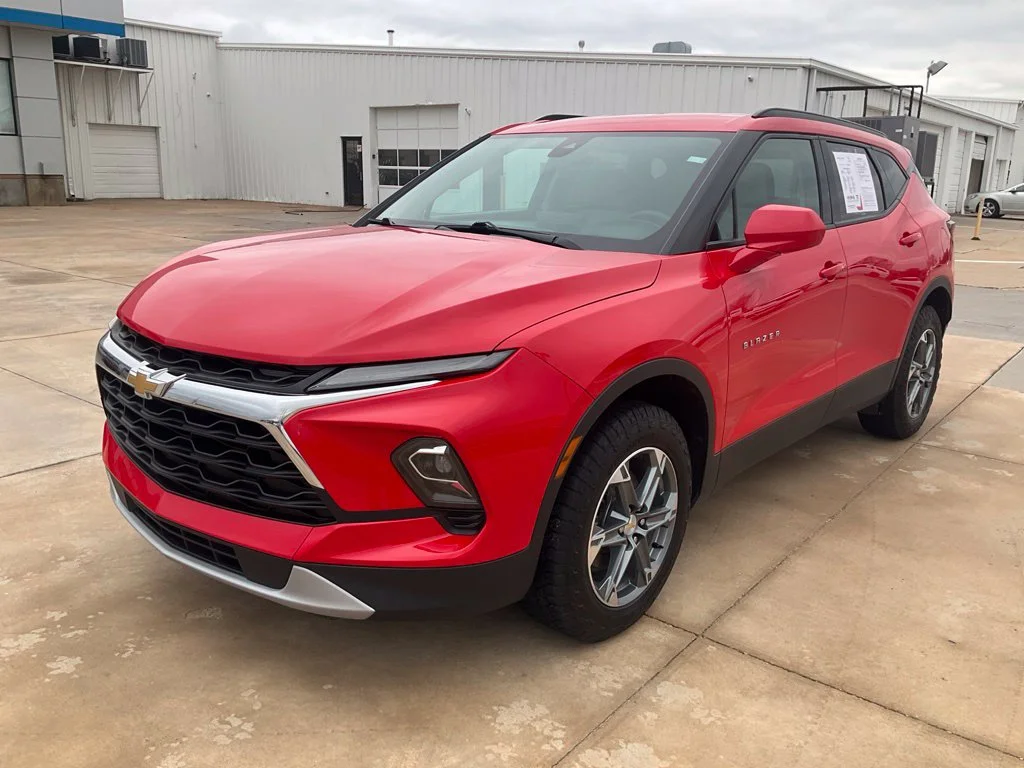 Used 2023 Red Chevrolet LT image 40