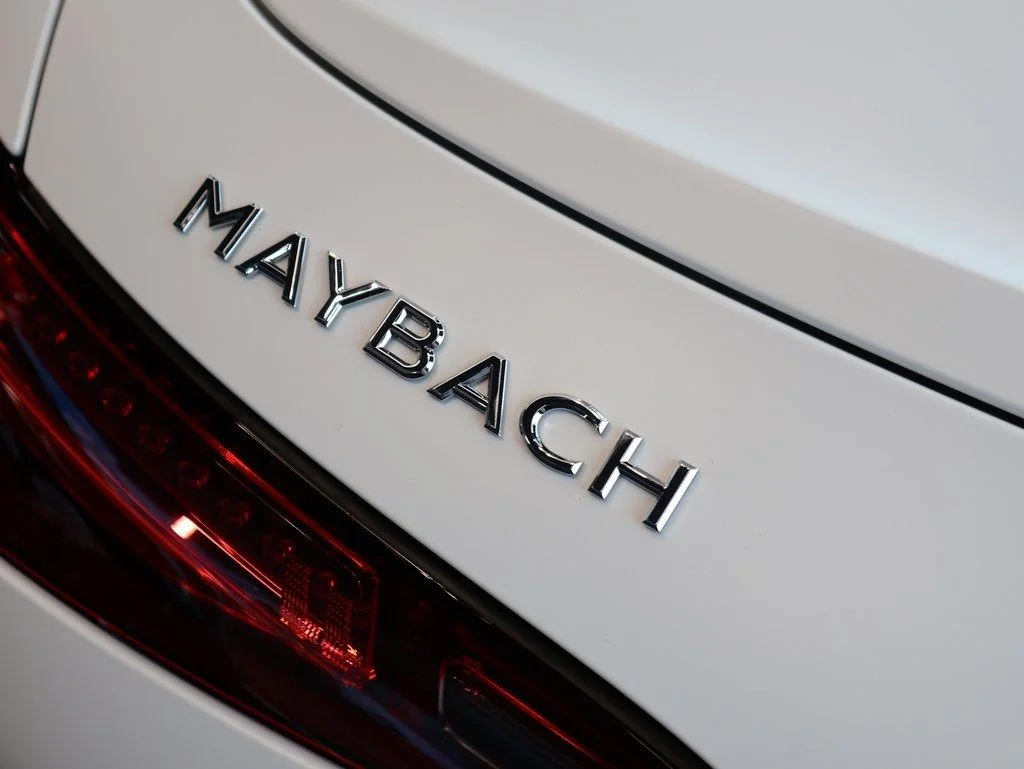 New 2026 MANUFAKTUR moonlight white magno (White Ambiance) Mercedes-Benz Maybach SL 680 image 9
