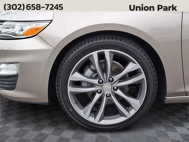 Used 2024 Mineral Gray Metallic Chevrolet LT image 8