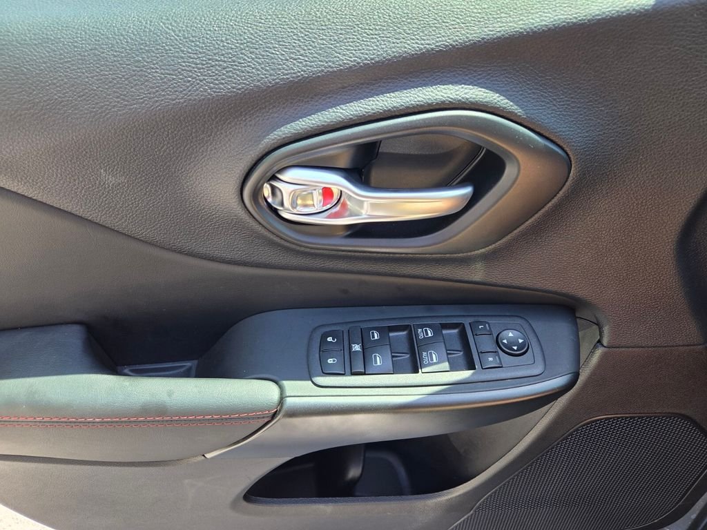 2023 Jeep Cherokee Trailhawk - Photo 23