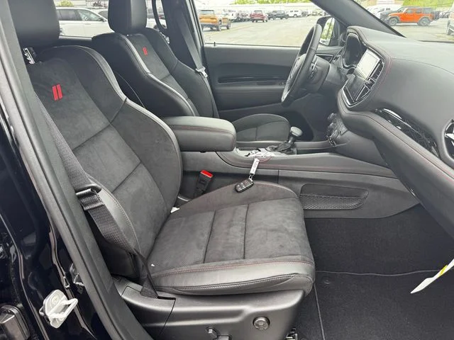 New 2026 Diamond Black Clear-Coat Exterior Paint Dodge GT PLUS image 14